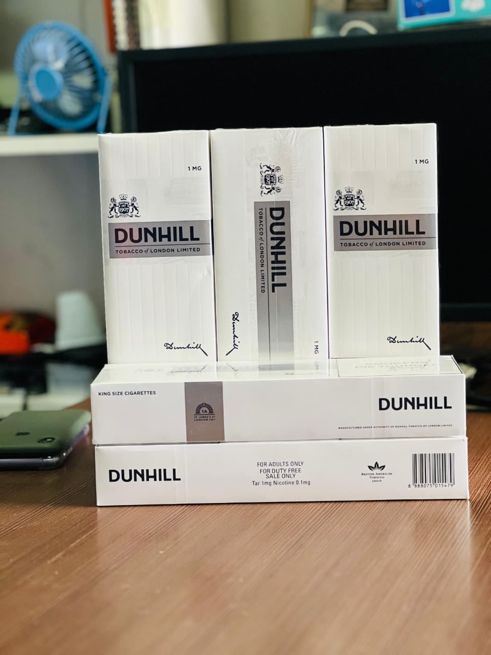 Dunhil White (01nc)